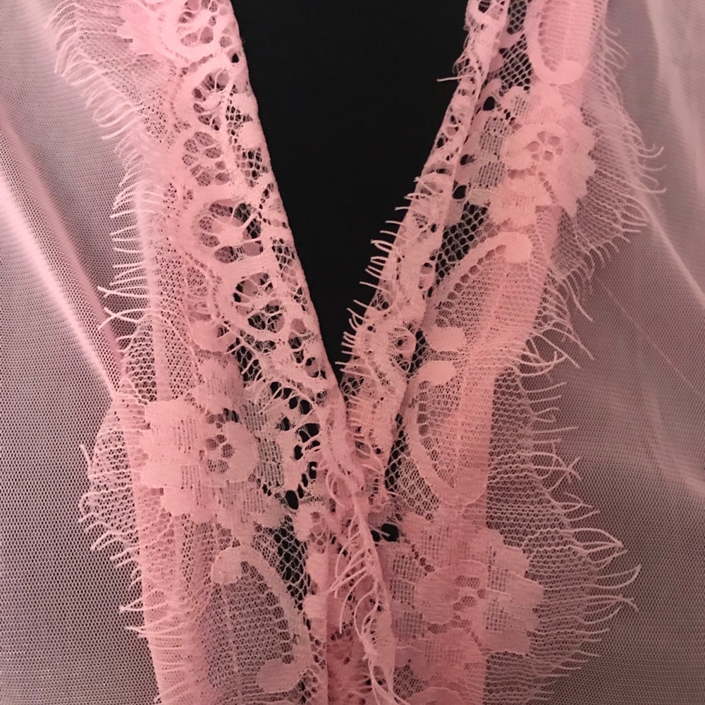 Pink Robe - Picture 2 of 3